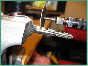 La Canada Flintridge Locksmiths La Canada Flintridge, CA 818-351-3518 - 4-key-cutting